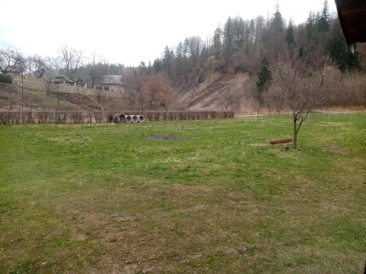 Садиба Федорчуків За Рікою1 เชชอเร ภายนอก รูปภาพ